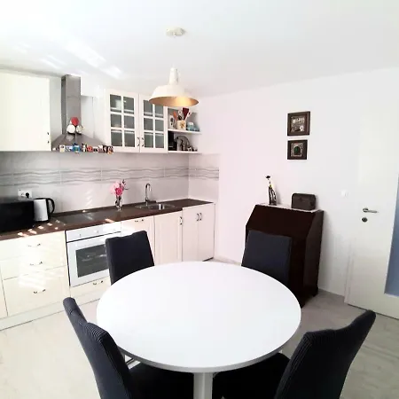 Lägenhet Enjoy Life 2+2, Center *