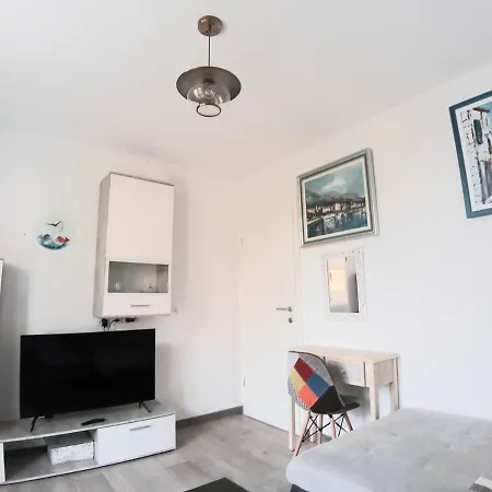 Enjoy Life 2+2, Center Apartment *